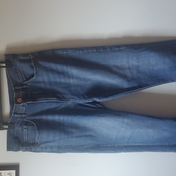 Express High Waist Crop - Picture 2 of 6